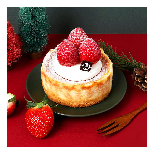 Strawberry WhiteCheese Basque Cake 