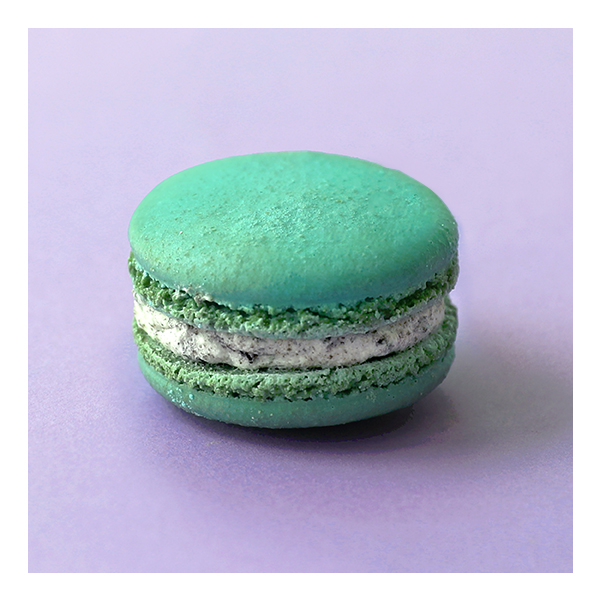 Oreo Cream Cheese Macaron